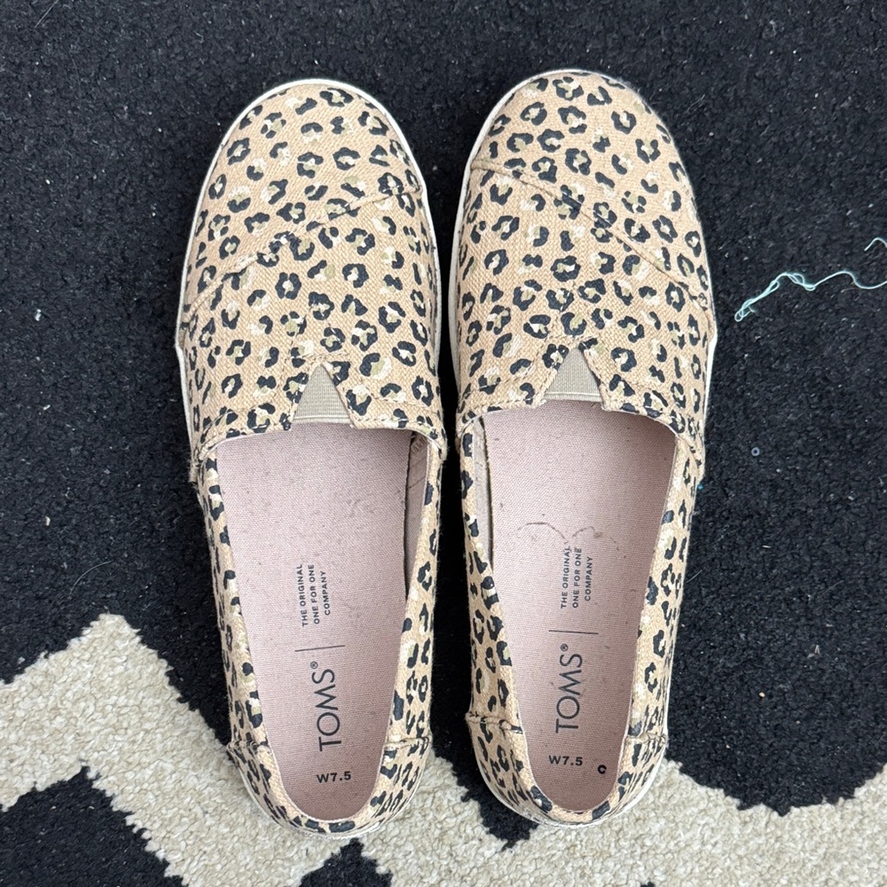 TOMS Tan and Black Leopard Flats